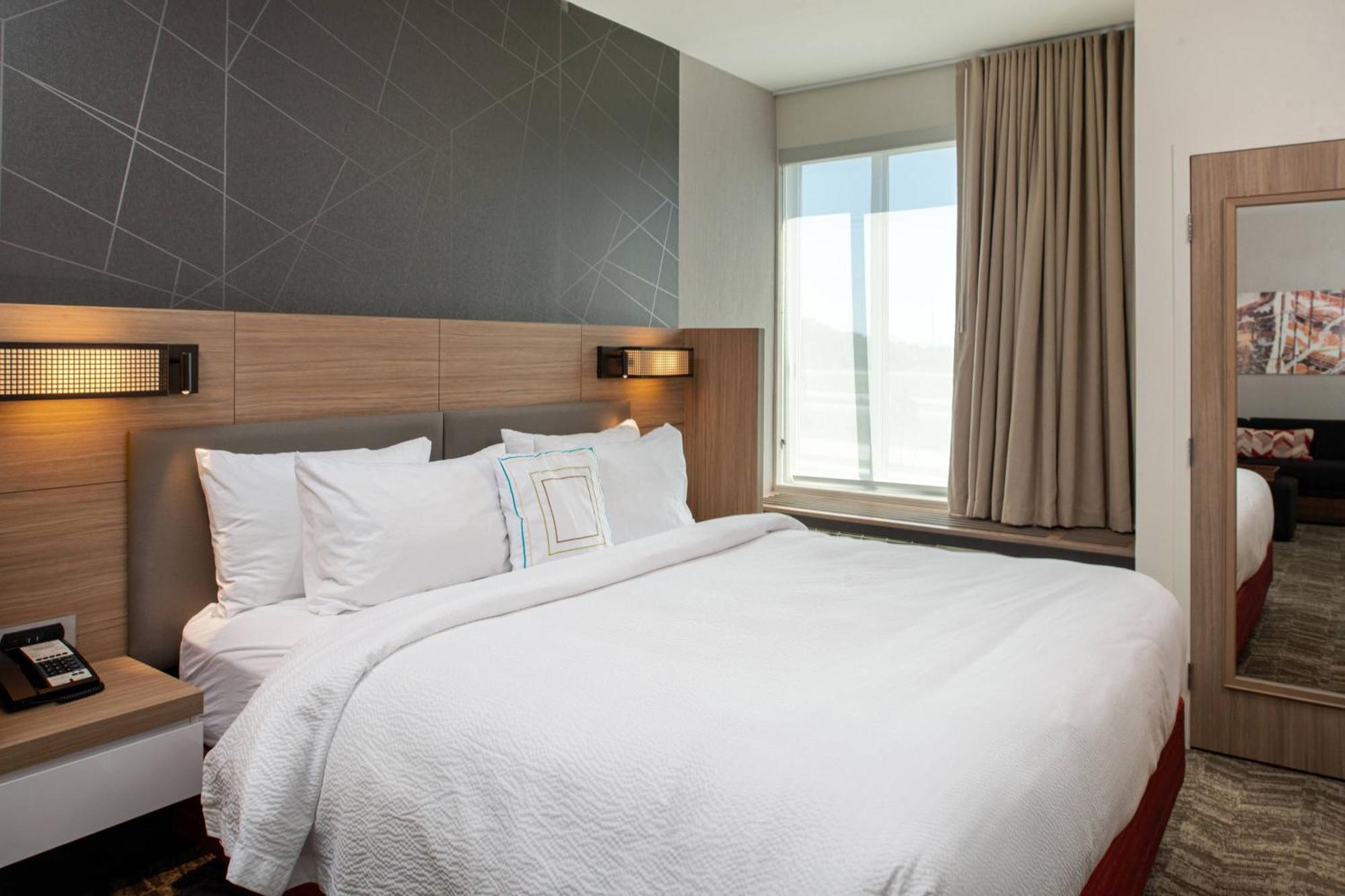 Springhill Suites By Marriott Kansas City Northeast Zewnętrze zdjęcie