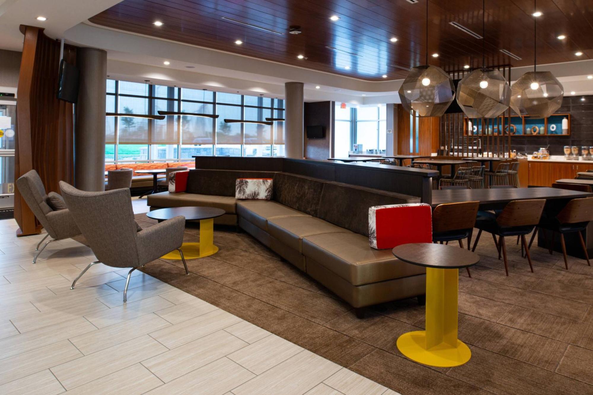 Springhill Suites By Marriott Kansas City Northeast Zewnętrze zdjęcie
